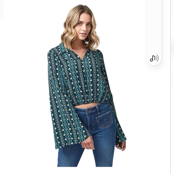 Wrangler Tops - EUC Wrangler Retro Western Aztec Top